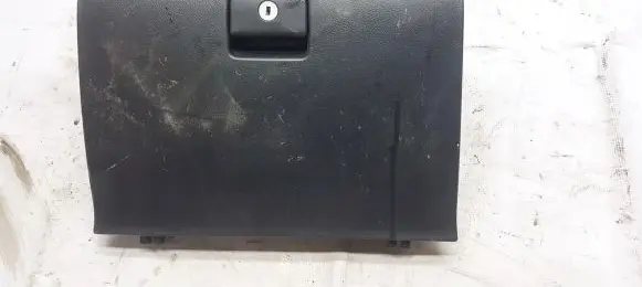 Toyota Corolla Verso AR10 Glove box 555510f010 55551-0f010