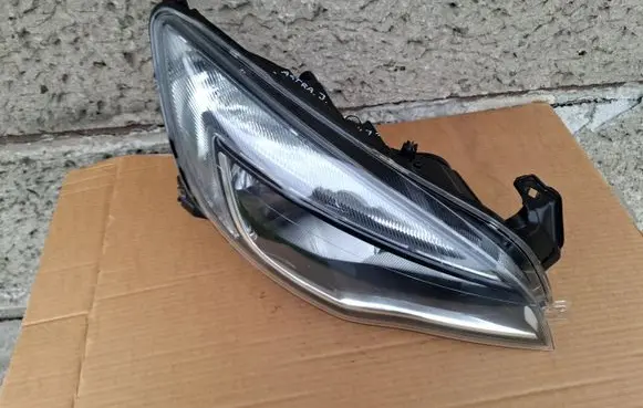 Opel Astra J Headlight/headlamp 