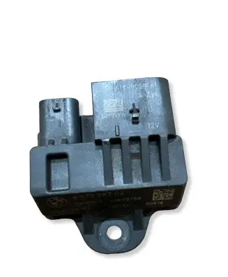 BMW 3 E90 E91 Glow plug pre-heat relay 8570087 120130 2120103
