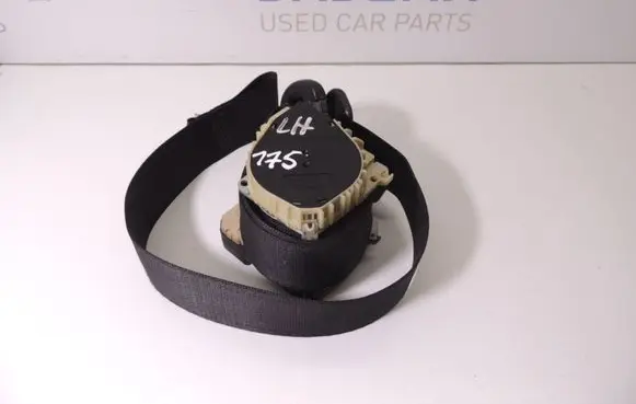 Opel Astra G Front seatbelt 90560637 D175
