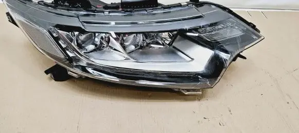 Mitsubishi Outlander Headlight/headlamp 8301C864