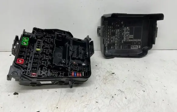 KIA Ceed Fuse box set