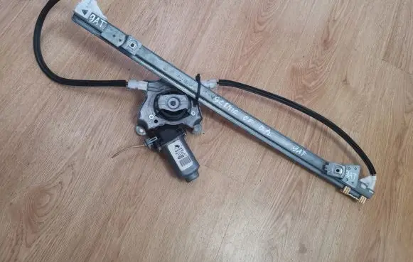Renault Scenic I Front door window regulator with motor 114144 400468T1