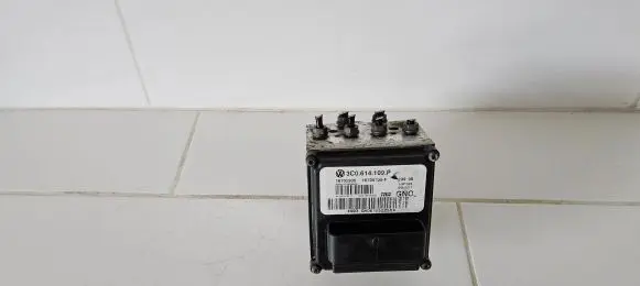 Volkswagen PASSAT B6 ABS Pump 3C0614109P 16705705F 16705905