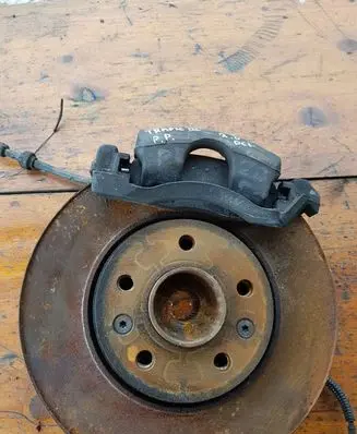Renault Trafic III (X82) Front wheel hub spindle knuckle