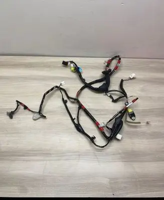 Toyota RAV 4 (XA50) Front door wiring loom 8215242