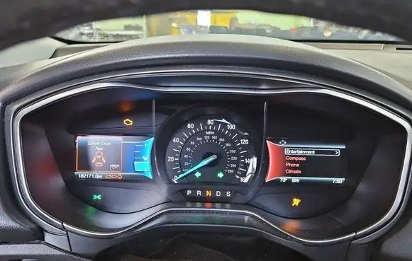 Speedometer (instrument cluster)
