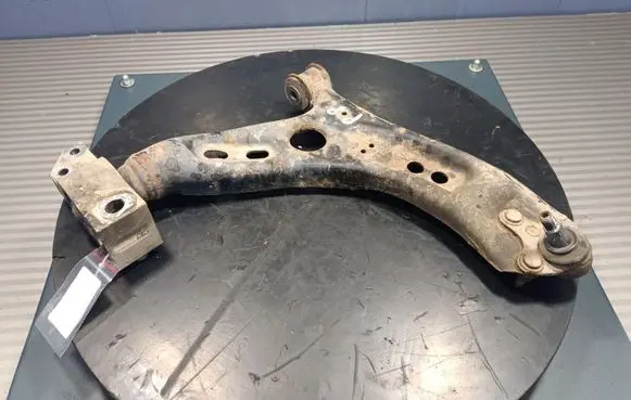 Volkswagen PASSAT CC Front control arm