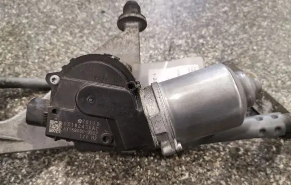 Fiat 500 Wiper motor 05182430AC AX1590603902