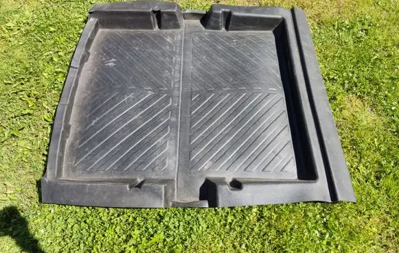Chrysler 300 - 300C Rubber trunk/boot mat liner 05000033
