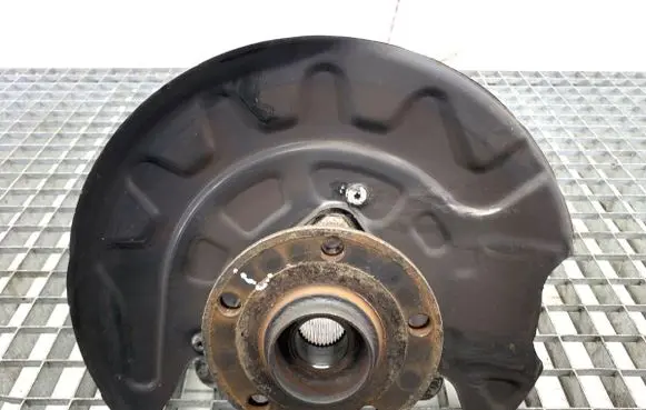 Volkswagen Golf VII Front wheel hub spindle knuckle 