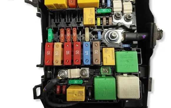Citroen C4 II Picasso Fuse box set 22586