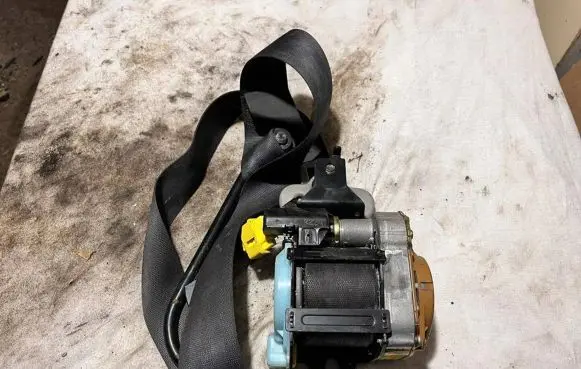 Honda Civic Front seatbelt TEA73EJ003