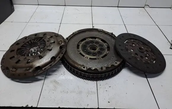 Volvo V70 Clutch set kit 9176204B 9480480 9480651