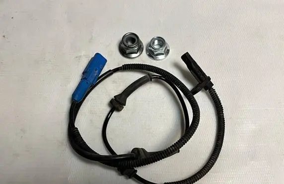 Peugeot 2008 I ABS wheel speed sensor 4545E4 4545E4MG 9655067880