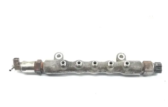 Toyota Avensis T250 Fuel main line pipe