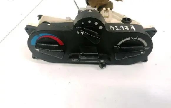 Mitsubishi Carisma Climate control unit MB947677 MB947678 MB947677MB947678