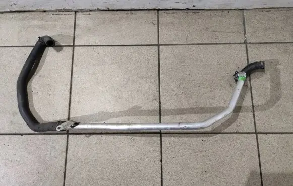Mercedes-Benz C W204 Engine coolant pipe/hose A2048302496