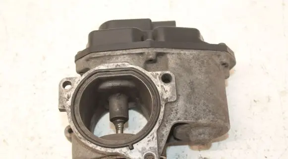 Volkswagen PASSAT B6 EGR valve 03G131501