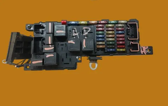 Volvo S60 Fuse box set 8678449