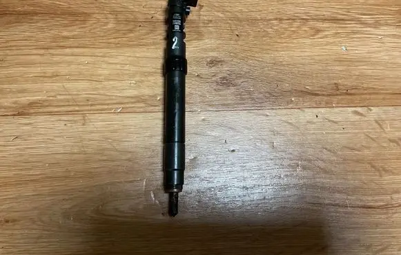 Fuel injector
