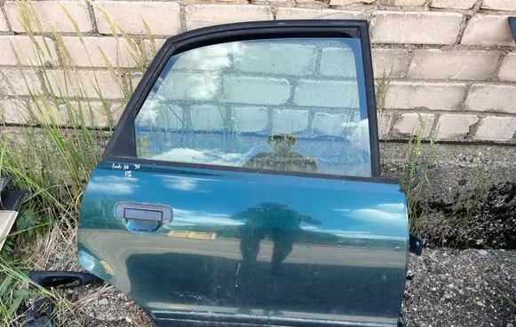 Audi A4 S4 B5 8D Rear door
