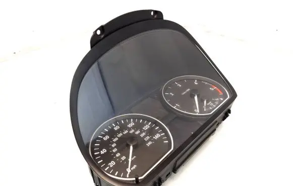 BMW 1 E81 E87 Speedometer (instrument cluster) 9141476 102498275 170070755