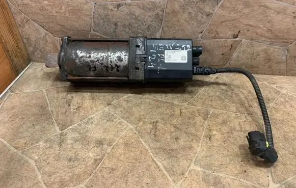 Mercedes-Benz E W212 Steering rack 758135FFFF