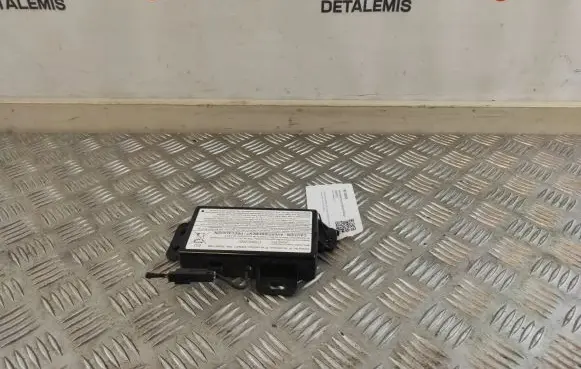 Opel Insignia B Battery control module YQ00017580 1708022507 42454411