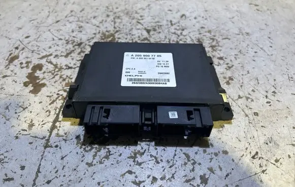 Mercedes-Benz C W205 Gearbox control unit/module A2059007705 28423882 A0009016402