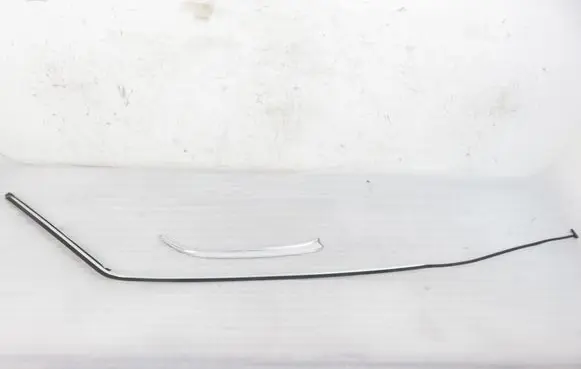 Mercedes-Benz W123 Roof trim bar molding cover 