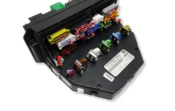 Mercedes-Benz C W204 Fuse box set A2045456201 A2044423200 A2045456601
