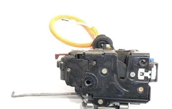 Audi A3 S3 8P Front door lock 4E1837015
