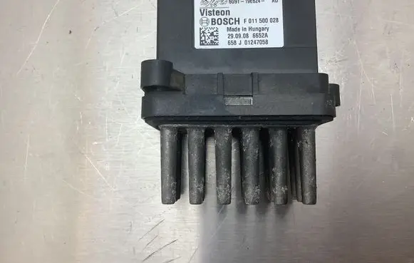 Ford Mondeo MK IV Heater blower motor/fan resistor 6G9T19E624AD F011500028 01247058