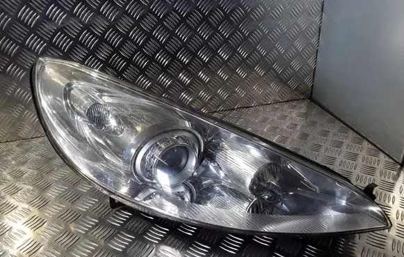 Peugeot 407 Headlight/headlamp