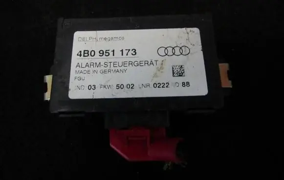 Audi A3 S3 8L Alarm control unit/module 4B0951173