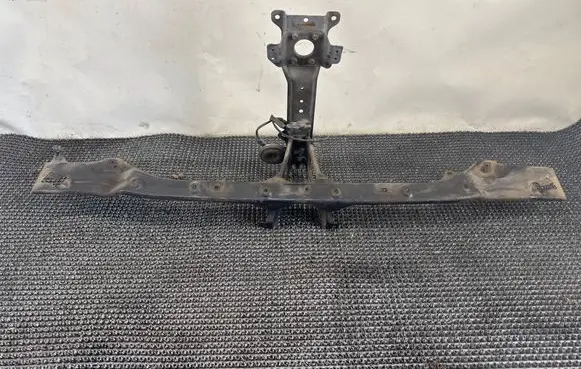 Mitsubishi Shogun Top upper radiator support slam panel