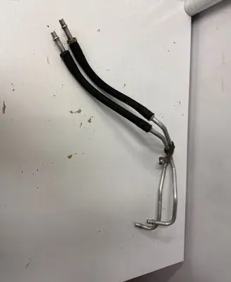 Chrysler Pacifica Gearbox oil cooler pipe/hose P68217330AC