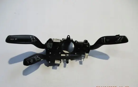 Audi A1 Central console control unit 8X0953501D