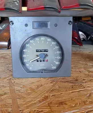 Mercedes-Benz 406 608 Tachometer 