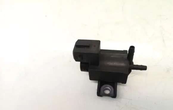 Lexus IS 220D-250-350 Valve vacuum 258600R010 72828606