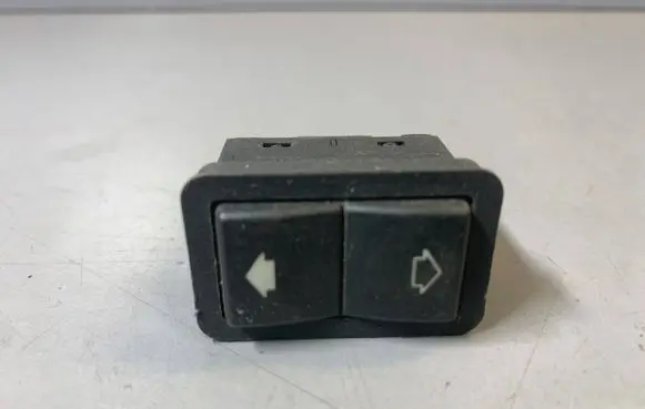 BMW 5 E39 Electric window control switch 8368974