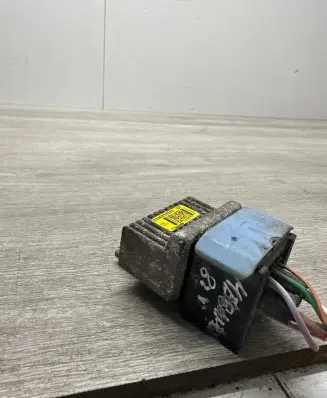 Glow plug pre-heat relay