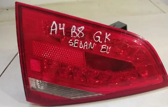 Audi A4 S4 B8 8K Tailgate rear/tail lights