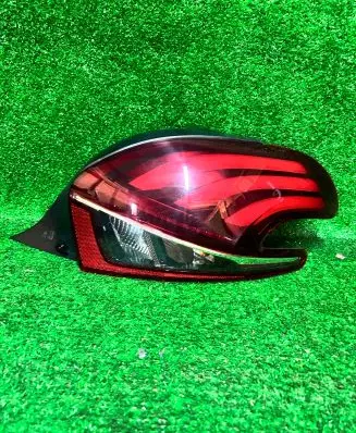 Peugeot 208 Rear/tail lights 98104305800