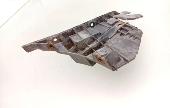 Volvo V70 Front bumper mounting bracket 31265345