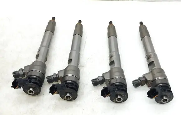 Renault Trafic III (X82) Fuel injectors set HMLGT9558R 8PR7BAD 0445110939