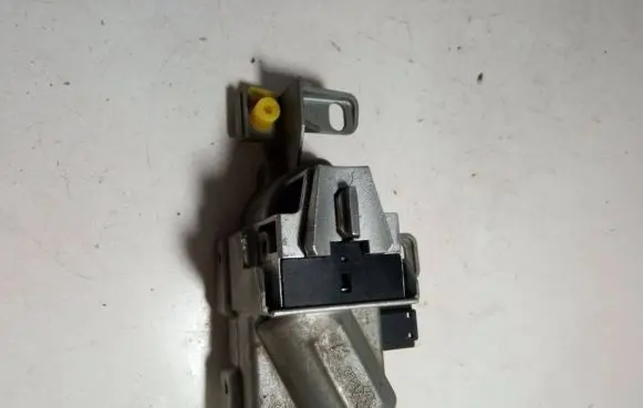 Volvo V50 Steering wheel lock P30776153 T870E8A30