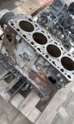Iveco Daily 3rd gen Engine block 