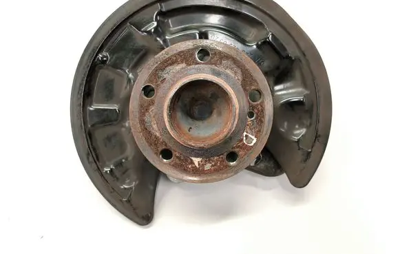 Rear wheel hub